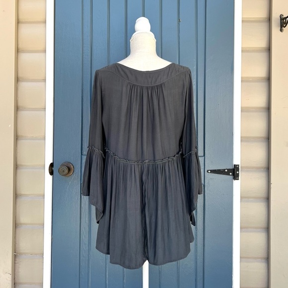 Free People Tie Front BoHo with Bell Sleeves Women Size Medium - Picture 3 of 8